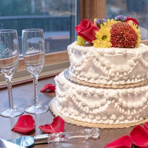 Wedding Cake with Fall Flowers (1)